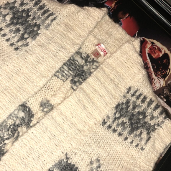 Cardigan - Picture 3 of 4